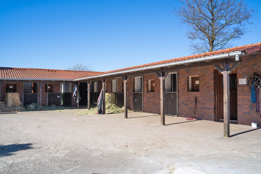 2452 Lower Saxony, East Frisia, Wittmund, riding stable, vacation farm for sale