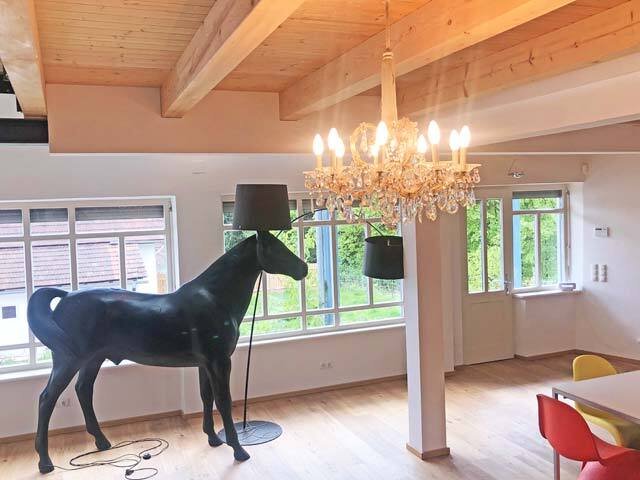 2311PO austria, südburgenland, jennersdorf, casa con cuadras para caballos en venta